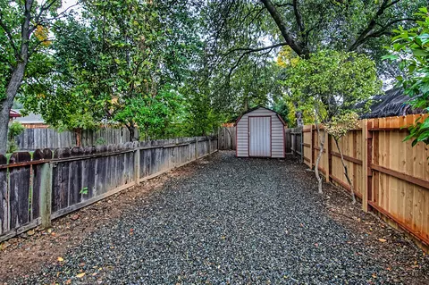 3622 Canterbury Dr, Redding, CA 96002 photo 34