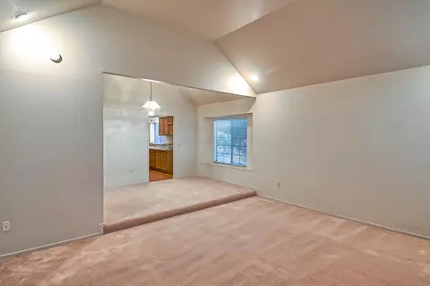 3622 Canterbury Dr, Redding, CA 96002 photo 7
