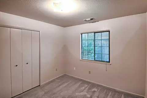 3622 Canterbury Dr, Redding, CA 96002 photo 23