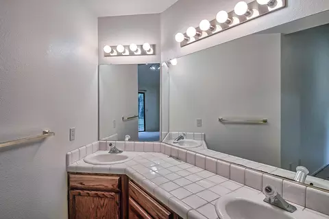 3622 Canterbury Dr, Redding, CA 96002 photo 17