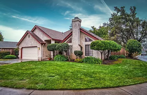 3622 Canterbury Dr, Redding, CA 96002 photo 2