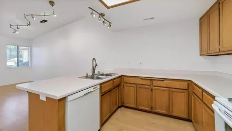739 Flower Ash Ln, Redding, CA 96003 photo 9