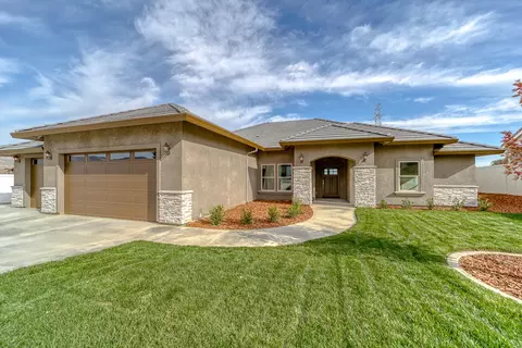 1035 Albion Ave, Redding, CA 96003 photo 1