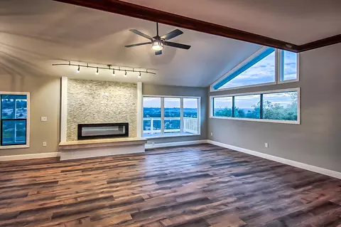 1470 Barbara Rd, Redding, CA 96003 photo 5