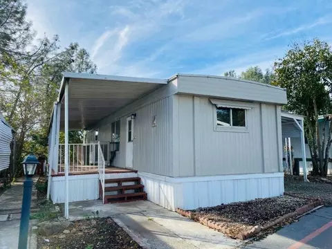 481 Twin View Blvd #13, Redding, CA 96003 photo 1