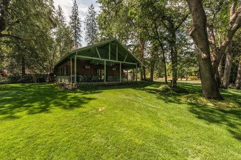 110 Pine Ln, Coffee Creek, CA 96091 photo 2