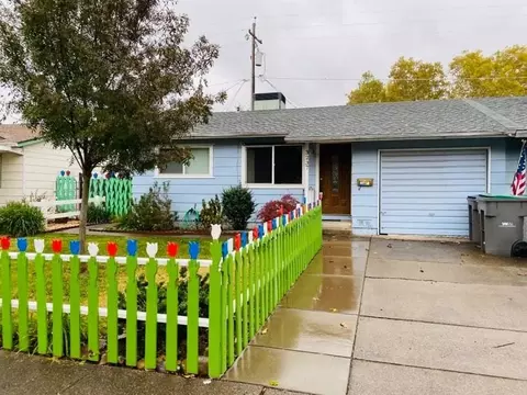 3237 Daisy St, Anderson, CA 96007 photo 2