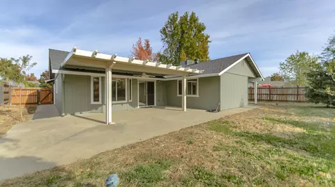 984 Partridge Dr, Redding, CA 96003 photo 22