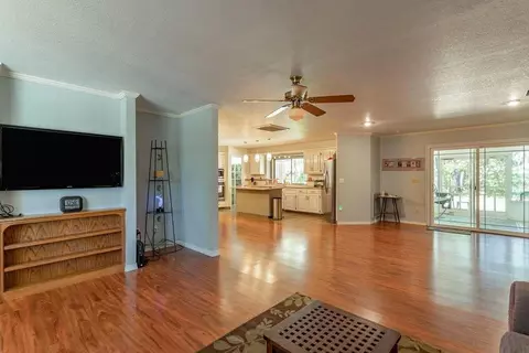 7364 Amigo Way, Redding, CA 96002 photo 5