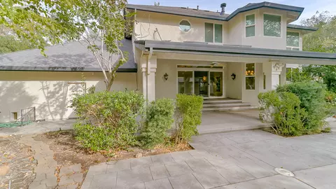 4260 Vista Oaks Ct, Redding, CA 96002 photo 3