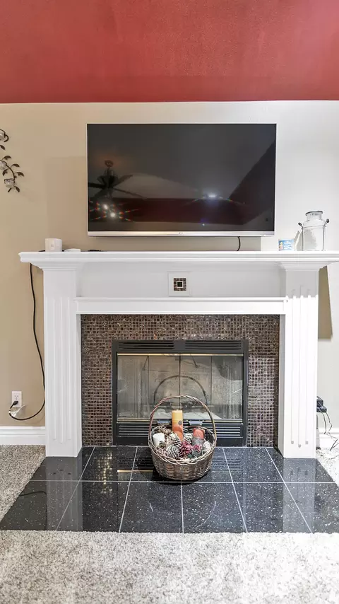 2193 Hacienda St, Redding, CA 96003 photo 7