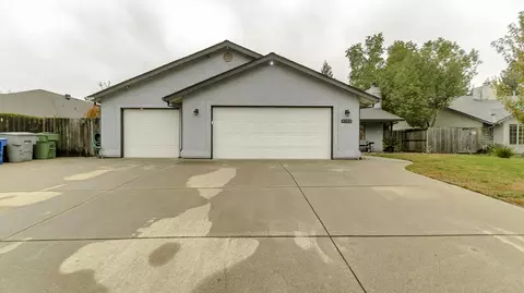 2193 Hacienda St, Redding, CA 96003 photo 4