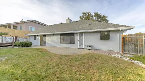 1081 Edgewater Ct, Redding, CA 96003 photo 25
