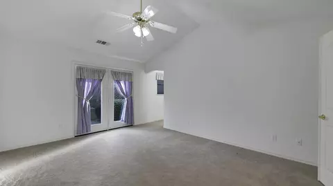 1081 Edgewater Ct, Redding, CA 96003 photo 7