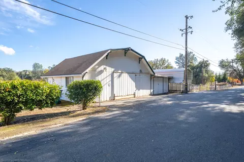 7259 Bridge Ln, Redding, CA 96002 photo 12