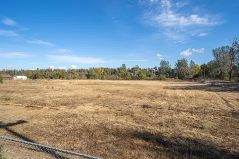 7259 Bridge Ln, Redding, CA 96002 photo 16