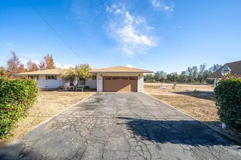 7259 Bridge Ln, Redding, CA 96002 photo 3