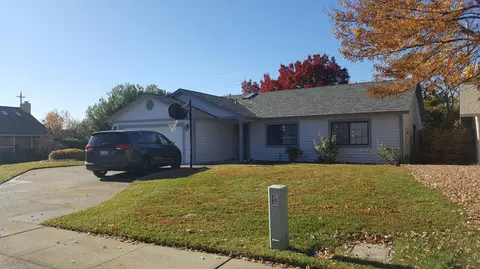1594 Marigold Way, Redding, CA 96003 photo 1