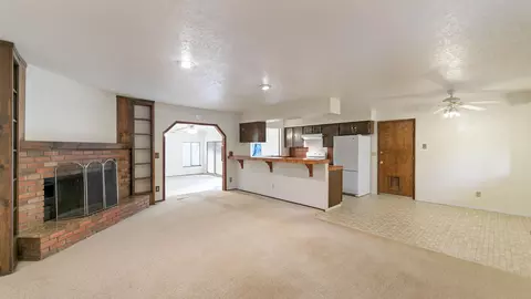8945 Sadawa Ln, Redding, CA 96001 photo 5