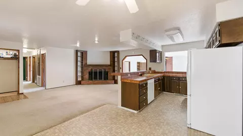 8945 Sadawa Ln, Redding, CA 96001 photo 7