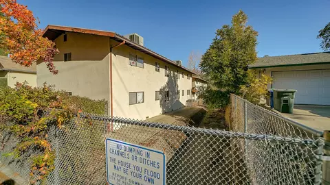 1421 Olive Ave, Redding, CA 96001 photo 20