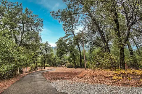 13016 Tierra Oaks Dr, Redding, CA 96003 photo 4