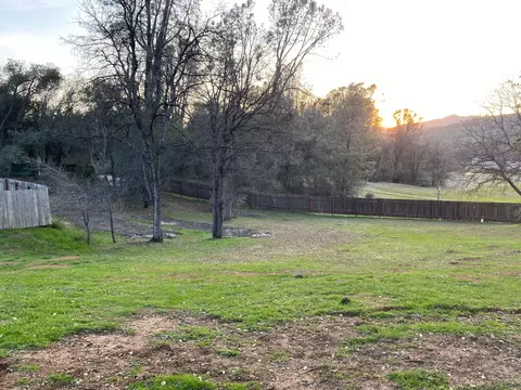 13999 Cody Ln, Redding, CA 96003 photo 9