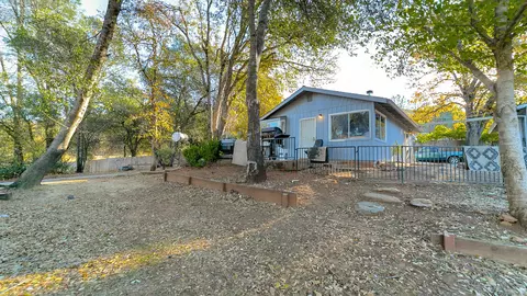 13999 Cody Ln, Redding, CA 96003 photo 1
