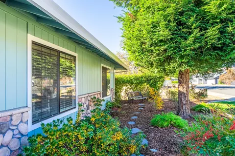 2989 Lake Redding Dr, Redding, CA 96003 photo 14