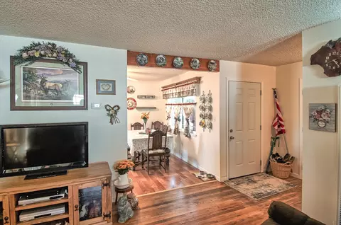 1597 Derby Ln, Redding, CA 96002 photo 11