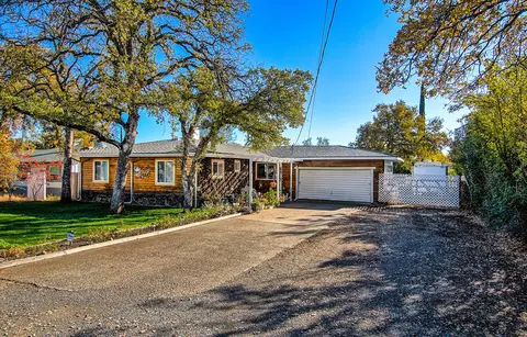 1597 Derby Ln, Redding, CA 96002 photo 3