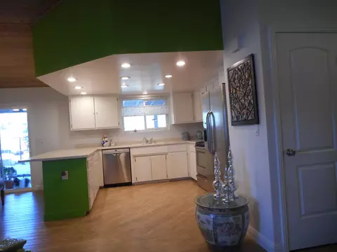 1931 Carleton St, Redding, CA 96002 photo 2