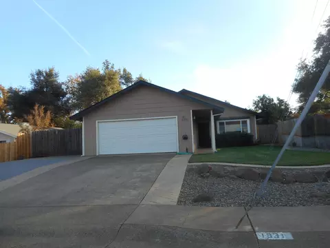 1931 Carleton St, Redding, CA 96002 photo 1
