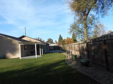 1931 Carleton St, Redding, CA 96002 photo 7
