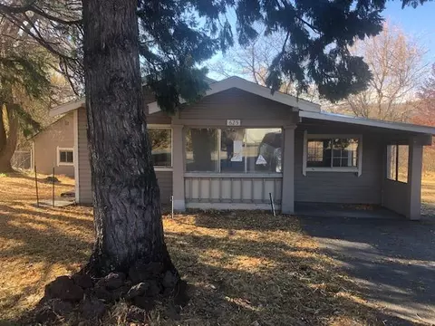 625 Spring St, Mount Shasta, CA 96067 photo 17