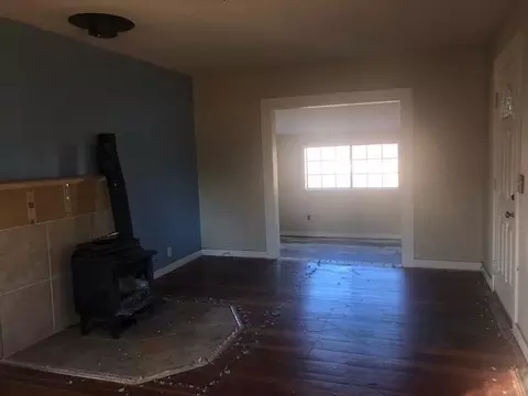 625 Spring St, Mount Shasta, CA 96067 photo 3