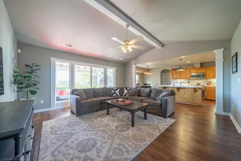 2811 Blue Bell Dr, Redding, CA 96001 photo 7