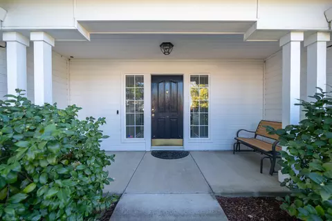 2811 Blue Bell Dr, Redding, CA 96001 photo 3