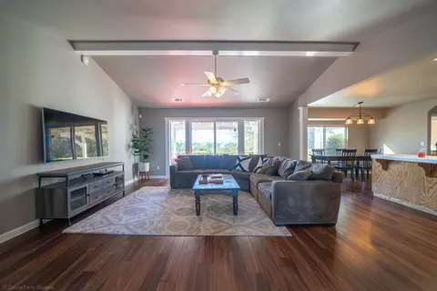 2811 Blue Bell Dr, Redding, CA 96001 photo 5