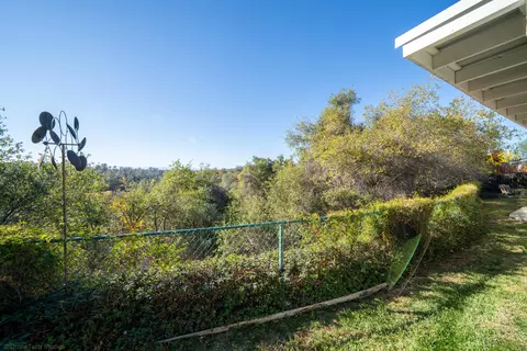 2811 Blue Bell Dr, Redding, CA 96001 photo 23