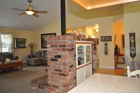 19733 Midland Dr, Redding, CA 96003 photo 9