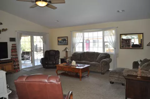 19733 Midland Dr, Redding, CA 96003 photo 7