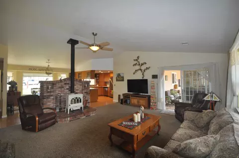 19733 Midland Dr, Redding, CA 96003 photo 6