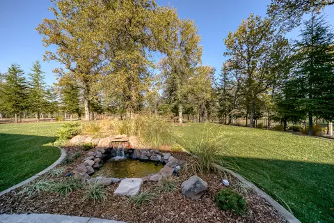 19550 San Vincente Dr, Redding, CA 96003 photo 24