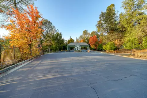 19550 San Vincente Dr, Redding, CA 96003 photo 29