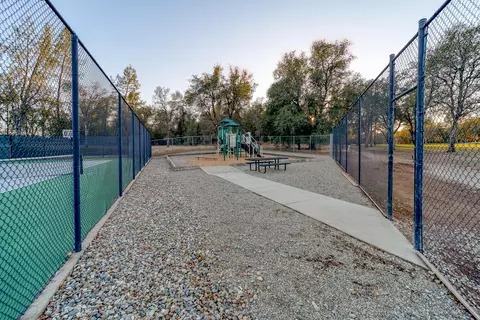 19550 San Vincente Dr, Redding, CA 96003 photo 142