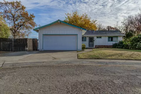 625 Armstrong Ct, Red Bluff, CA 96080 photo 2