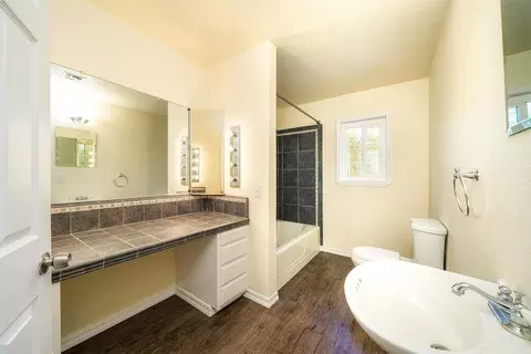 3400 Scenic Dr, Redding, CA 96001 photo 29