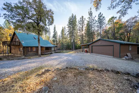 17178 Phillips Rd, Oak Run, CA 96069 photo 2