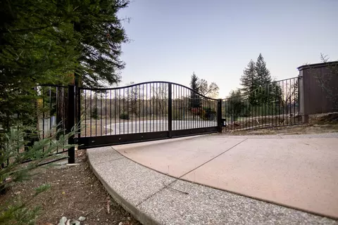 3389 Harlan Dr, Redding, CA 96003 photo 23
